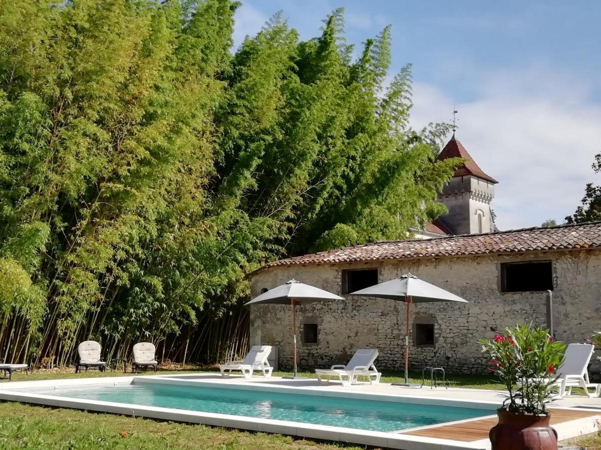 Château des Salles Saint-Fort-sur-Gironde Exterior foto