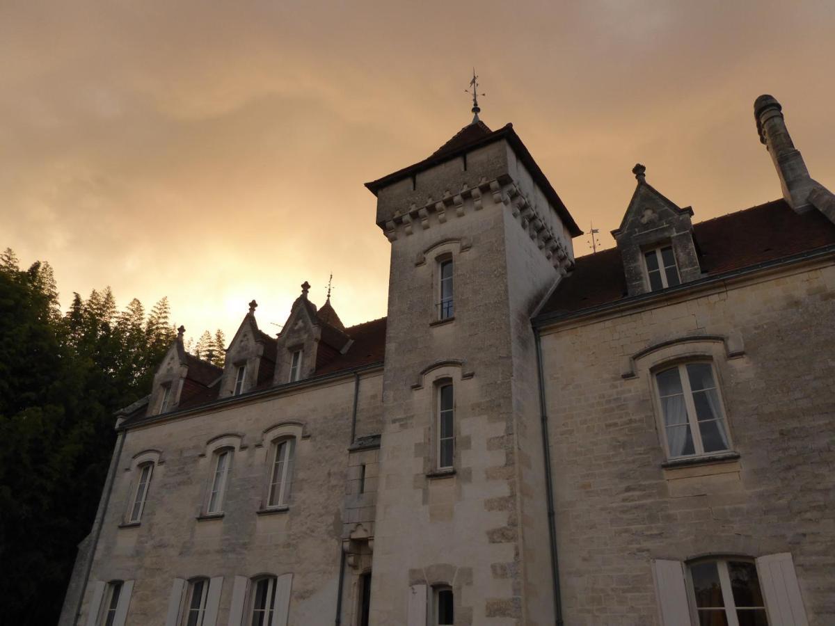 Château des Salles Saint-Fort-sur-Gironde Exterior foto