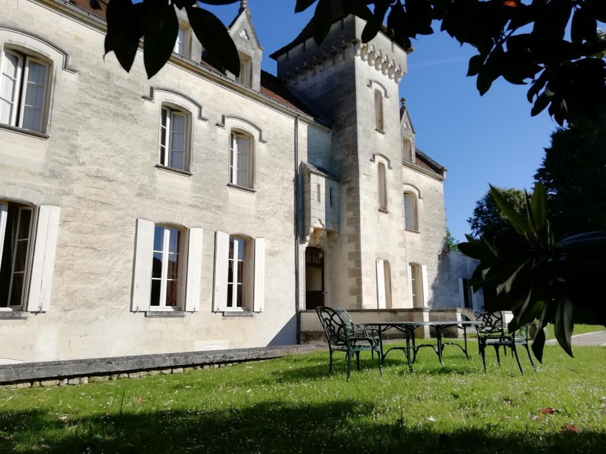 Château des Salles Saint-Fort-sur-Gironde Exterior foto
